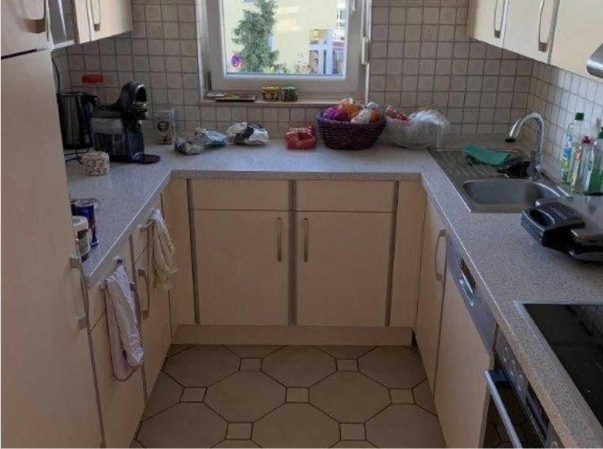Sonnige 3 Zimmer Wohnung Mit Schoenem Balkon Im Gruenen ロイトリンゲン エクステリア 写真
