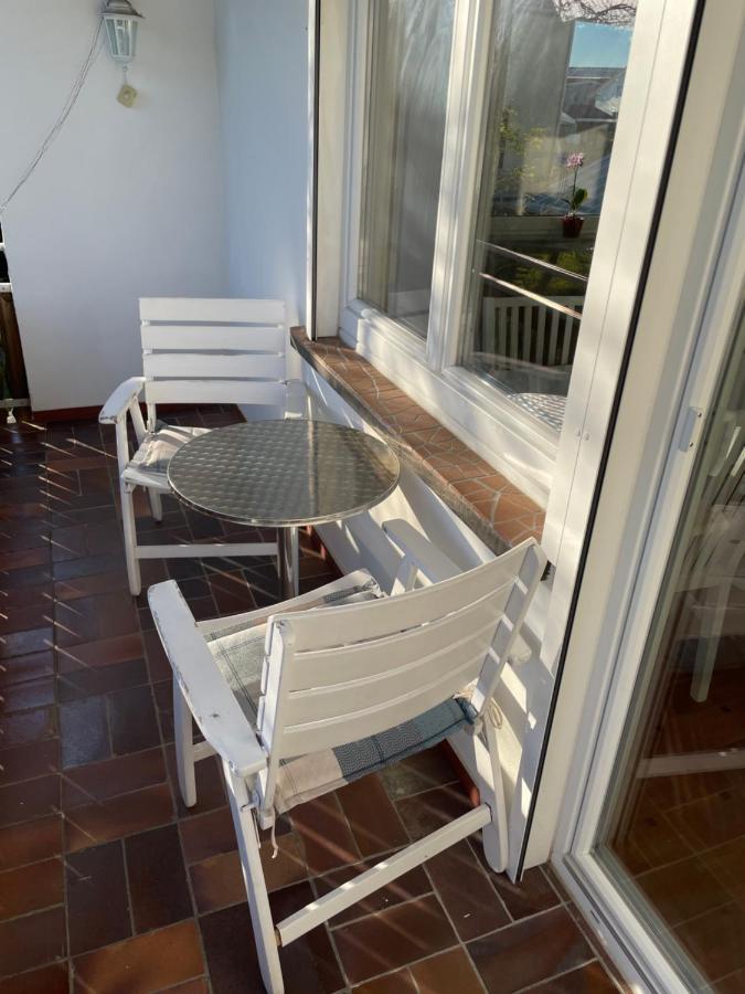 Sonnige 3 Zimmer Wohnung Mit Schoenem Balkon Im Gruenen ロイトリンゲン エクステリア 写真