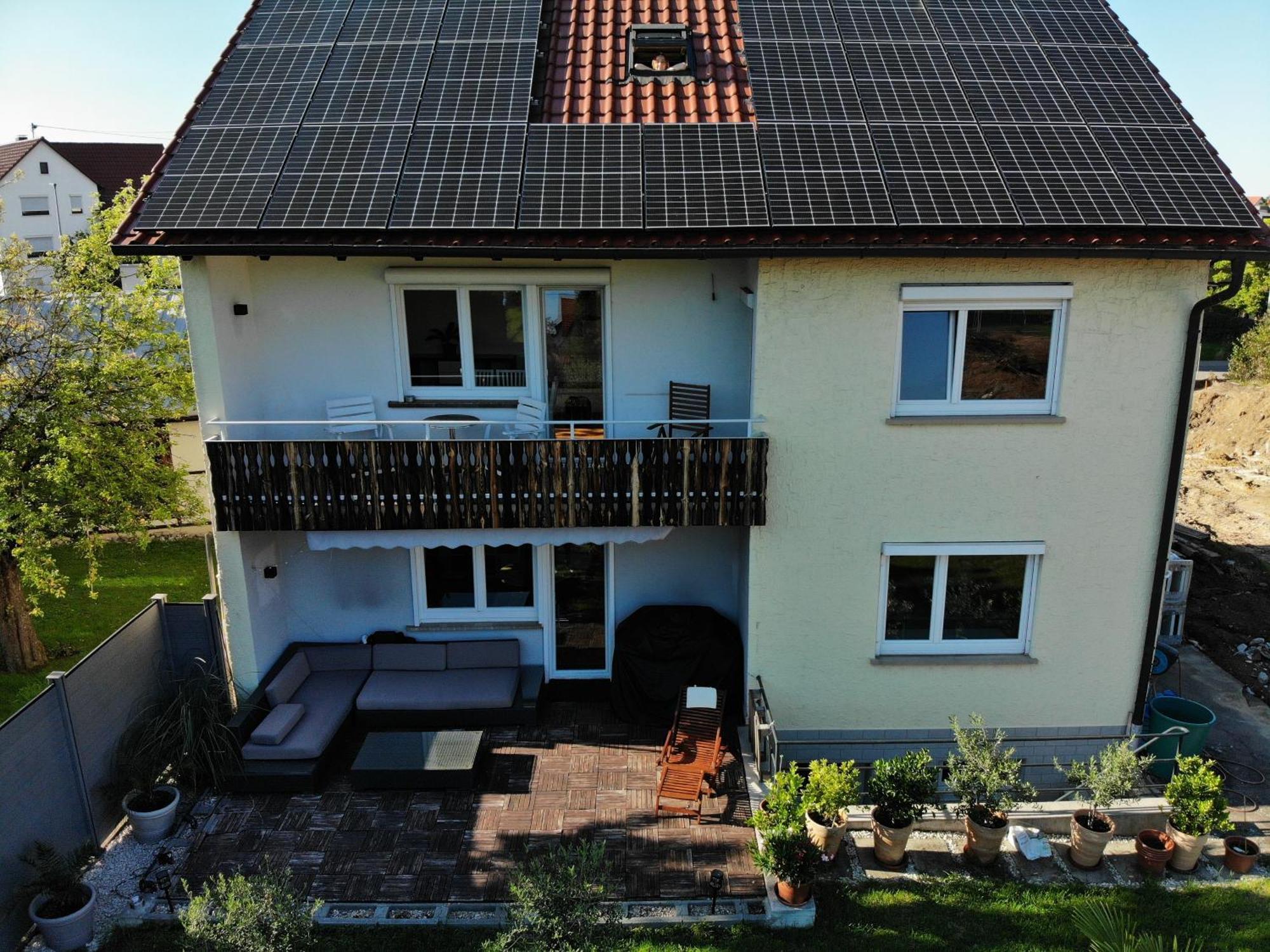 Sonnige 3 Zimmer Wohnung Mit Schoenem Balkon Im Gruenen ロイトリンゲン エクステリア 写真